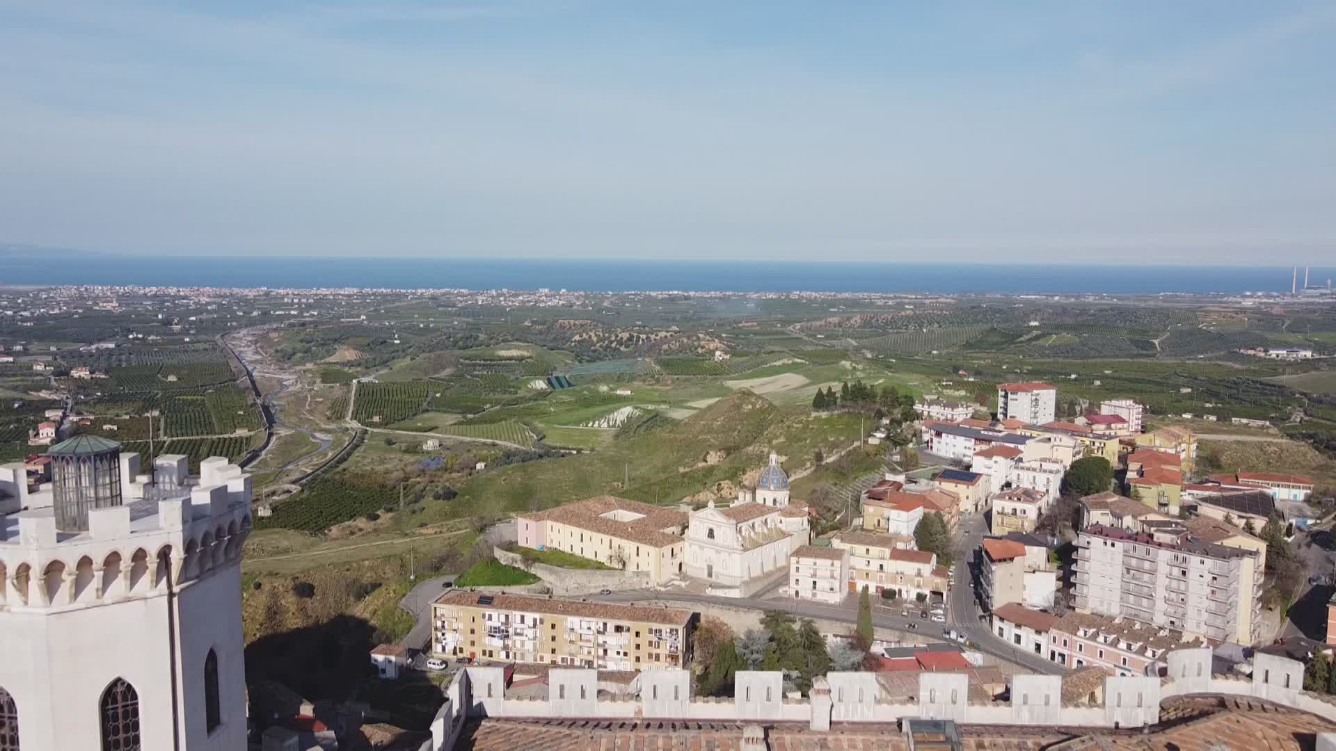 Corigliano Rossano Tenta Di Violentare Anziana E Aggredisce Il Marito